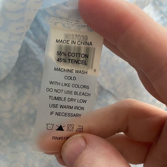 TWO BY VINCE CAMUTO Size L Light Blue Print Off the shoulder top - Picture 6 of 6